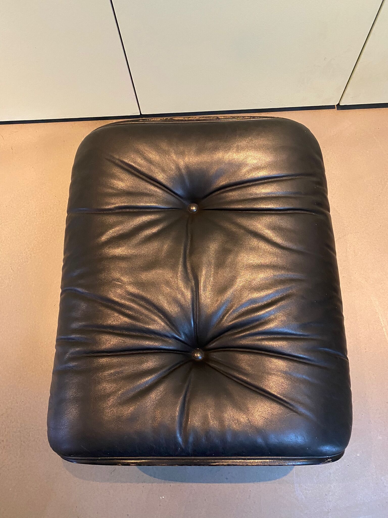 Fauteuil Lounge Chair & Ottoman de Charles Eames