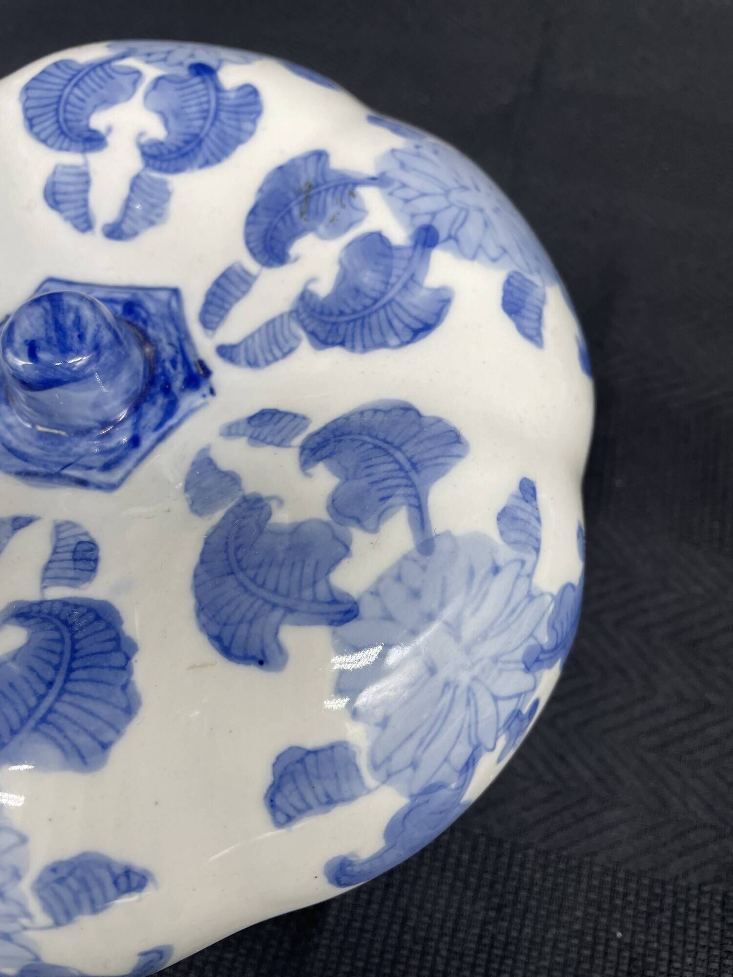 Chinese covered pot, box, jewelry box, pumpkin, white porcelain, China blue plant decor