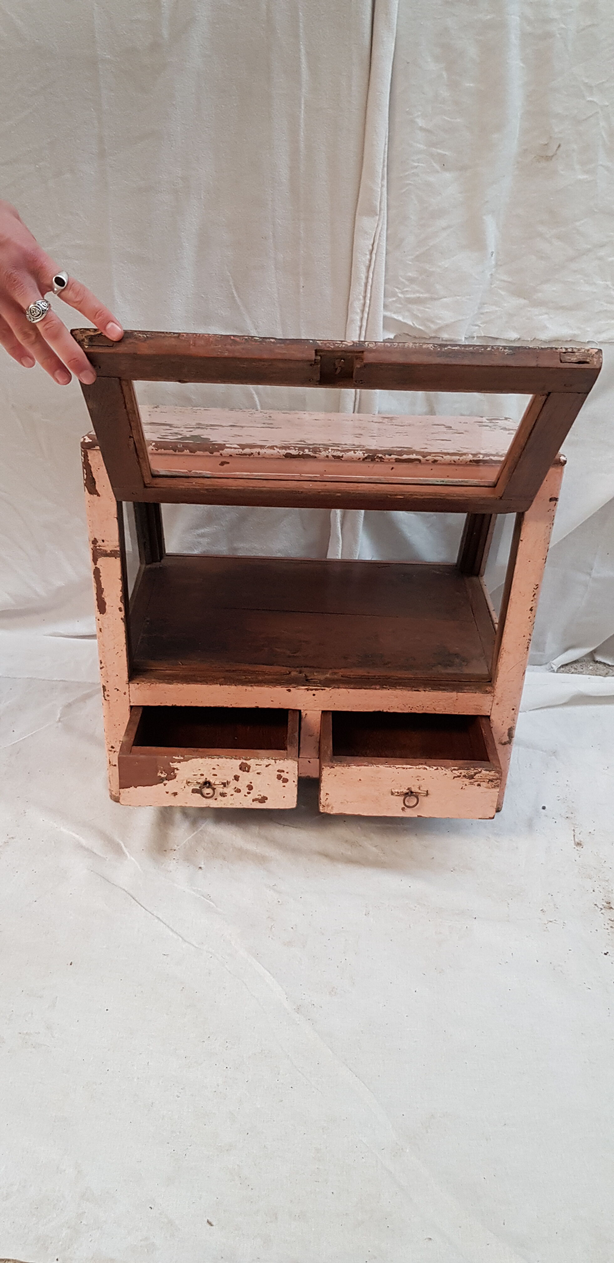 Old jeweler's display