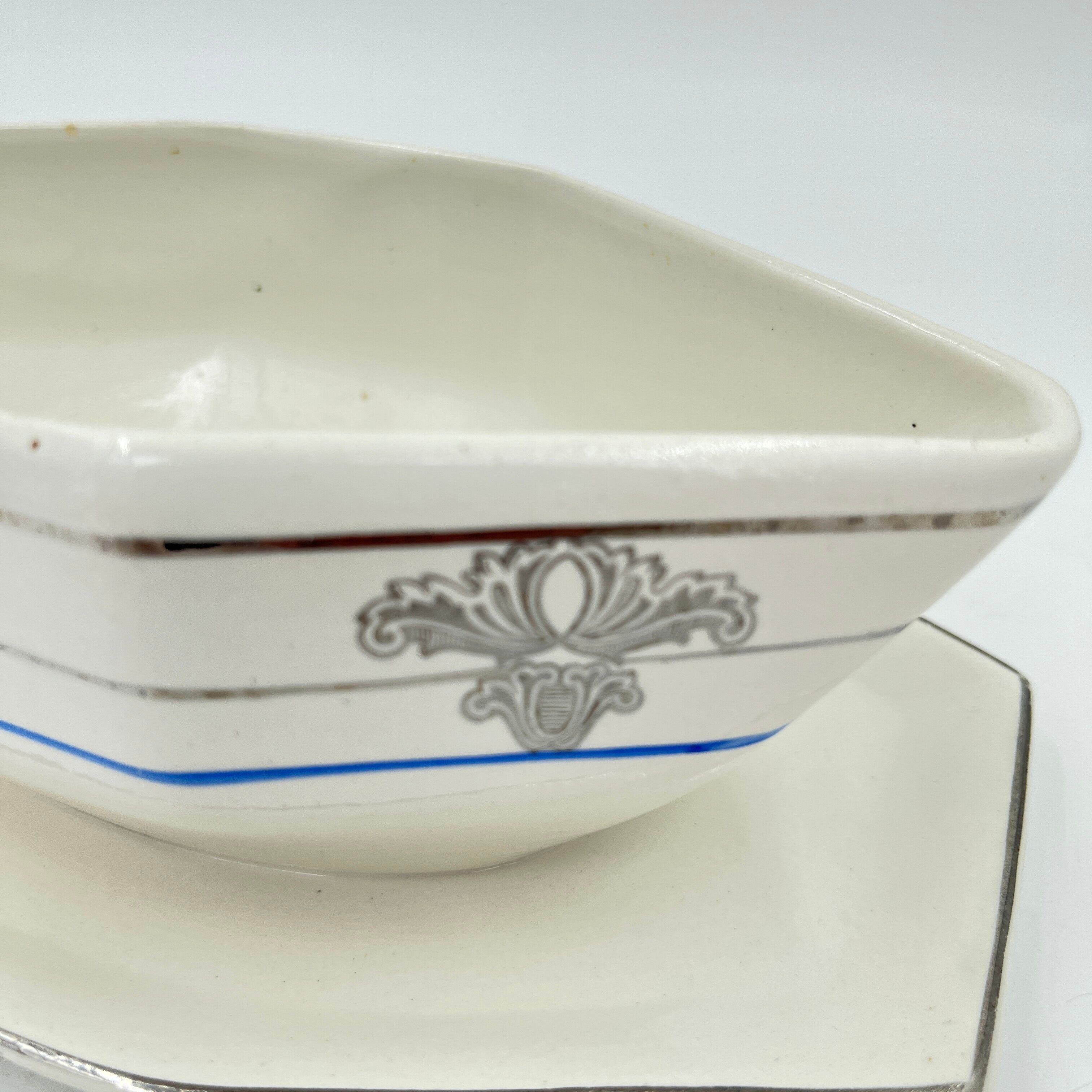 Art Deco Saucière Faïencerie de Saint-Ghislain