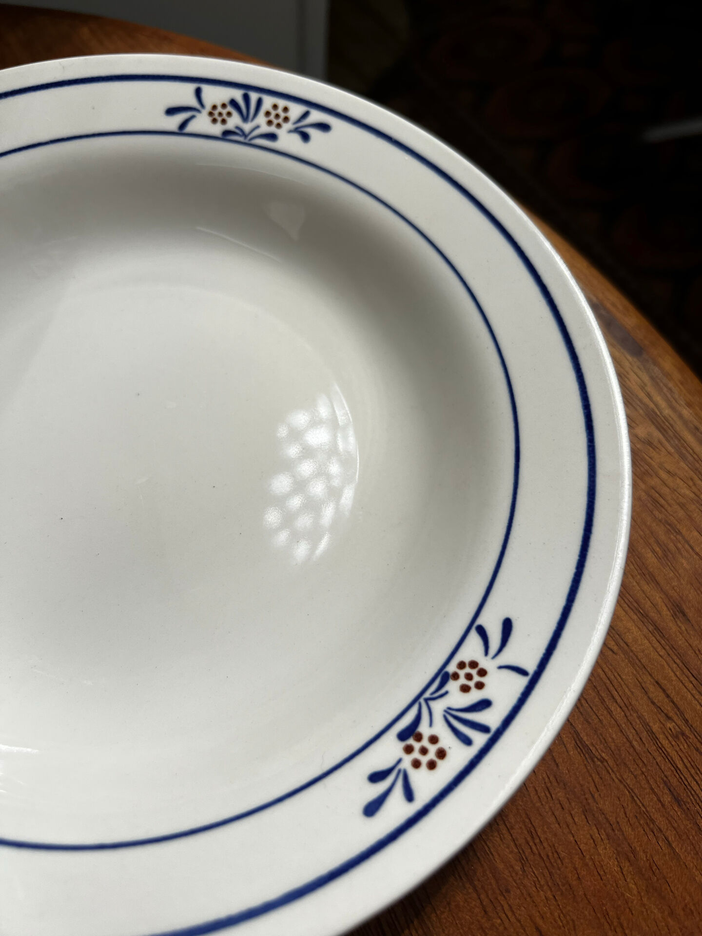 6 soup plates 1940s/50s