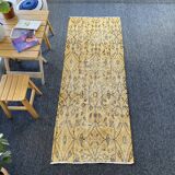 Tapis turc jaune