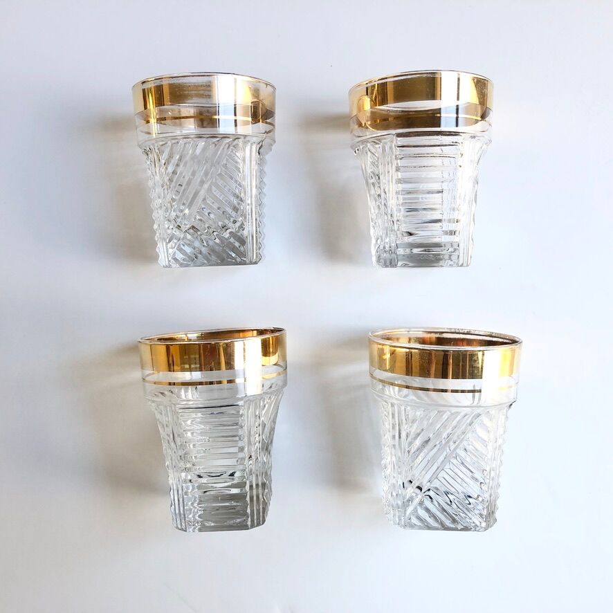 4 small retro glasses