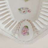 Porcelain dish decorated with water lilies