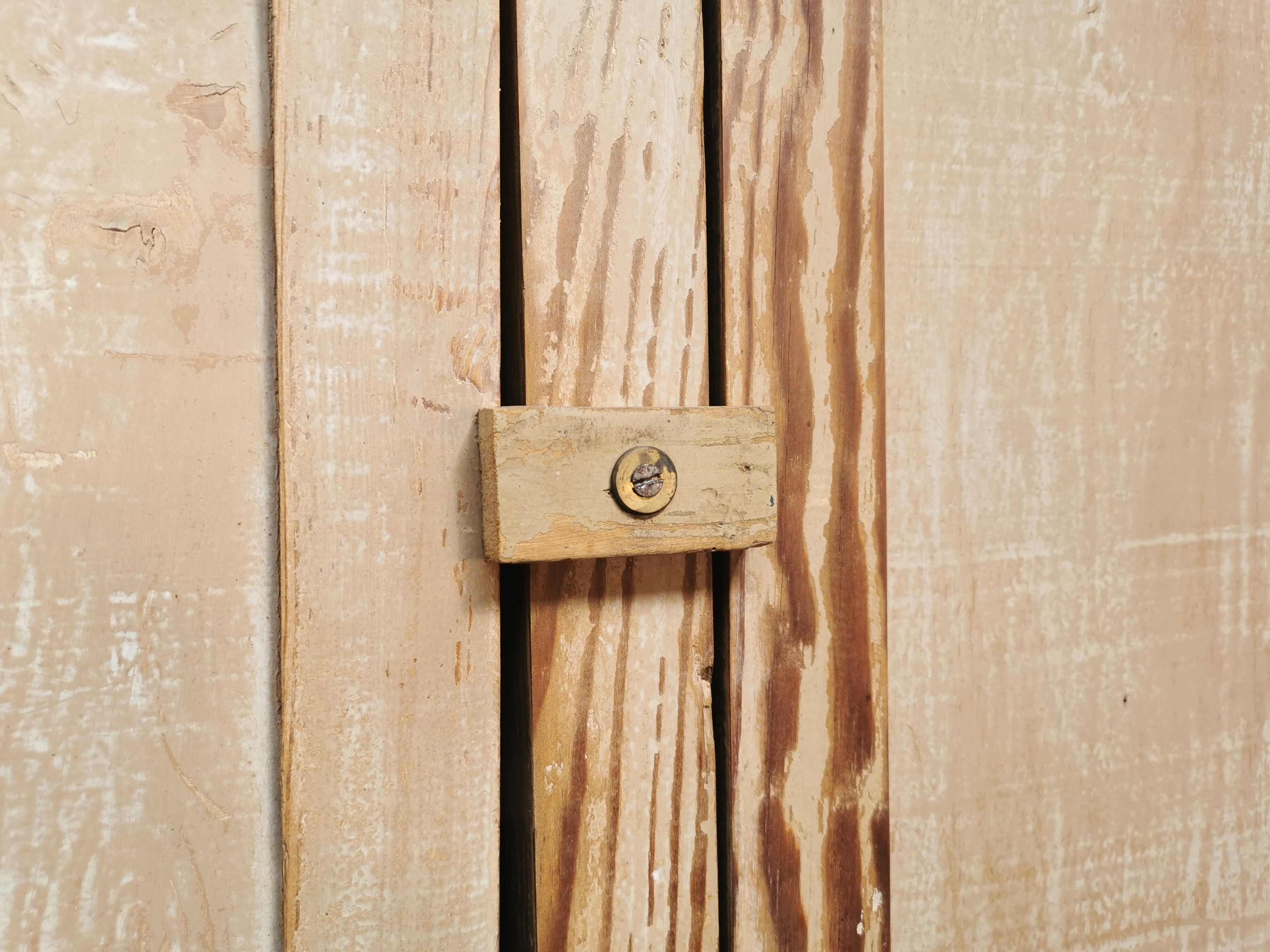 Armoire parisienne vintage