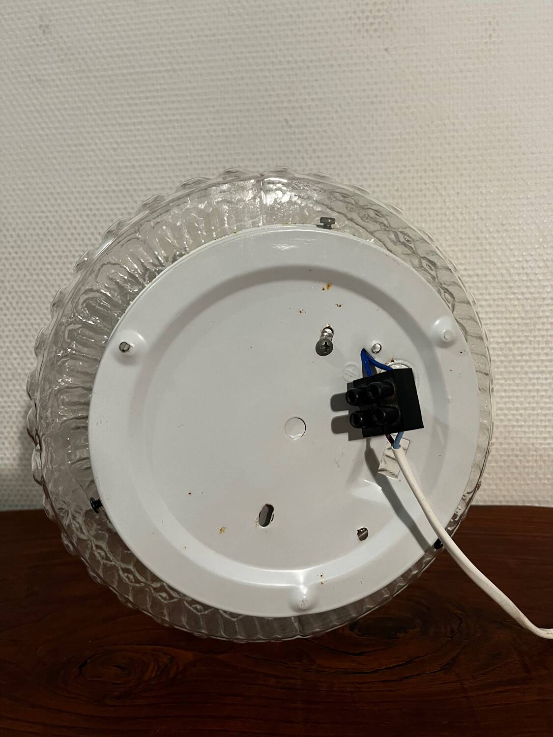 Chiseled glass pendant ceiling light