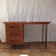Bureau vintage en chêne sur pieds épingle 1950