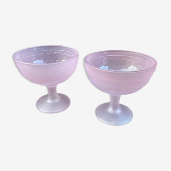 Set of 2 pink molded glass cups