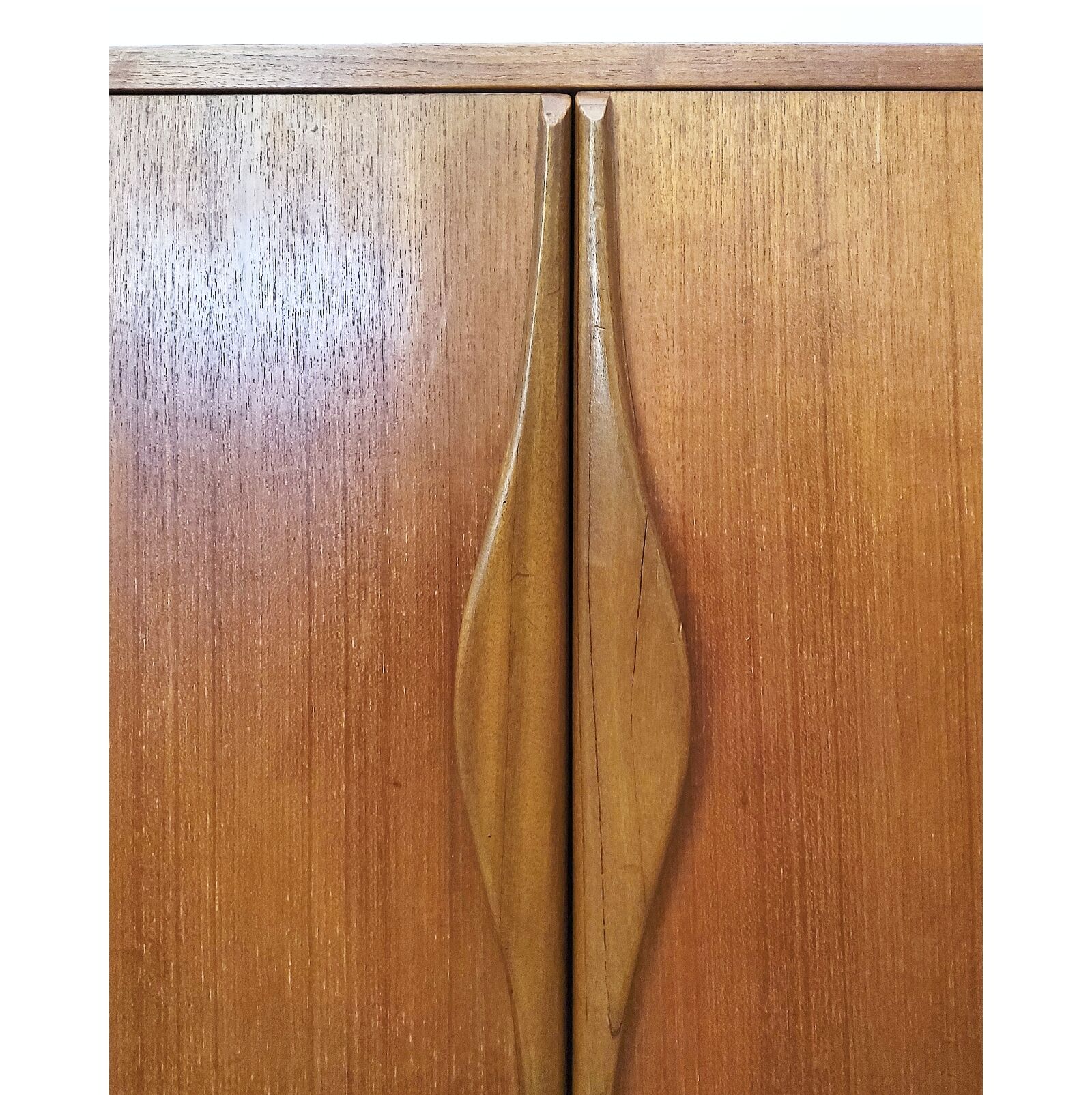 Vintage teak row