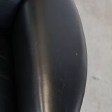 Fauteuil design en cuir noir de Giorgetti