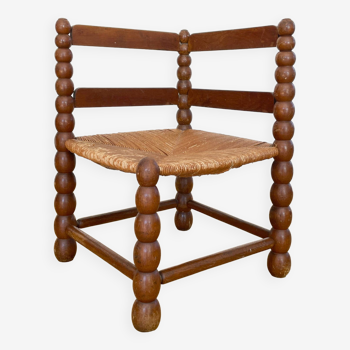 Beaded wood corner chair