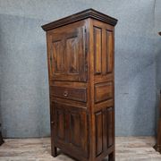 Standing man in Louis XIII style, made of solid oak, from the 20th century.