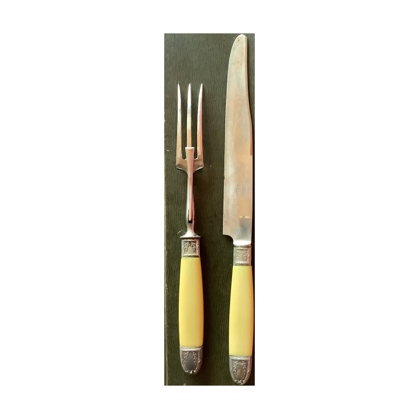 Leg knives