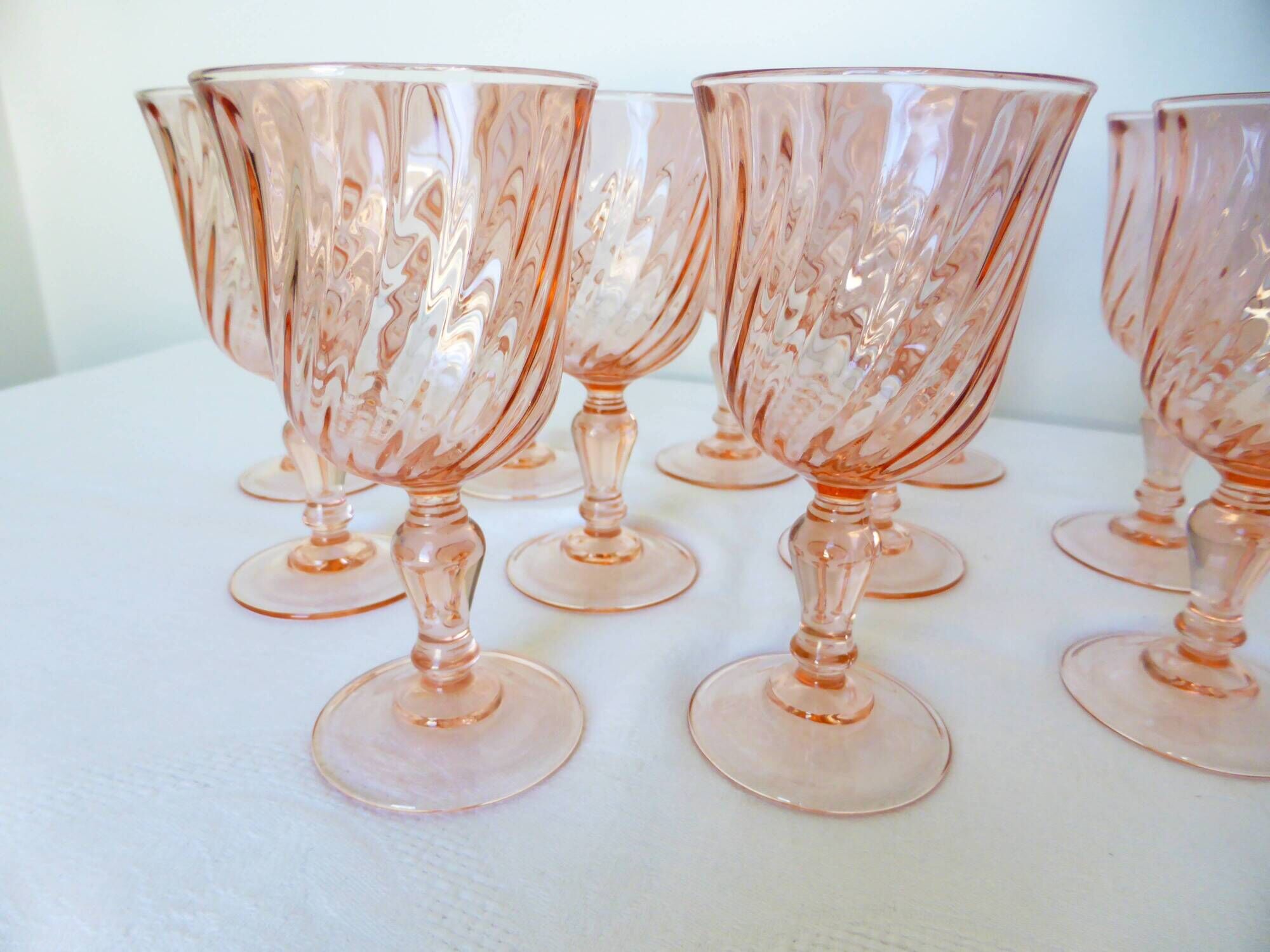11 Arcoroc Rosaline foot glasses in pink glass 2106182