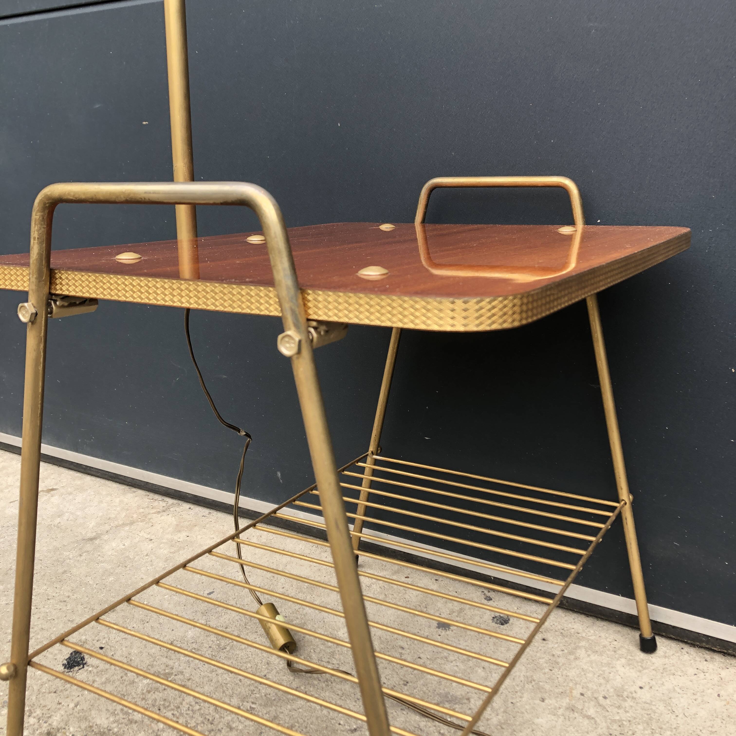 Magazine holder floor lamp