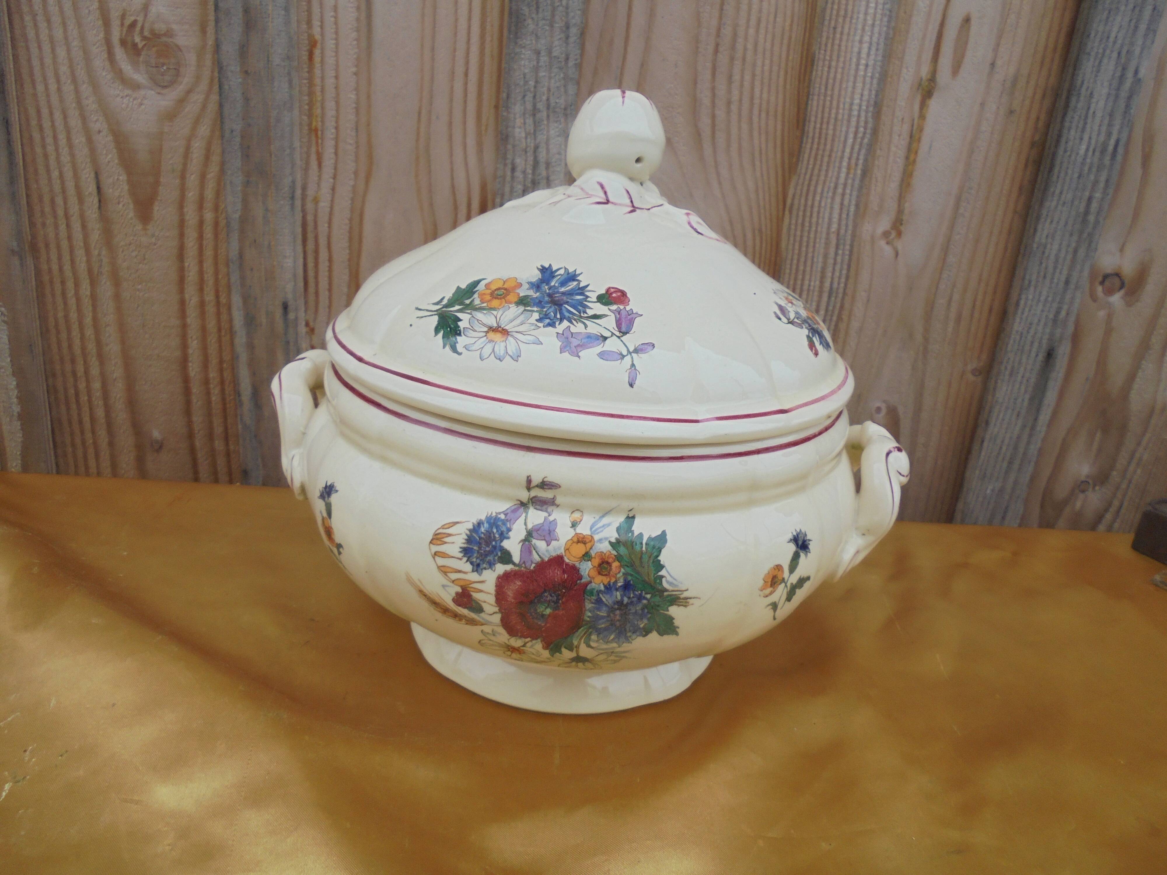 Sarreguemines AGRESTE soup tureen with flower decoration
