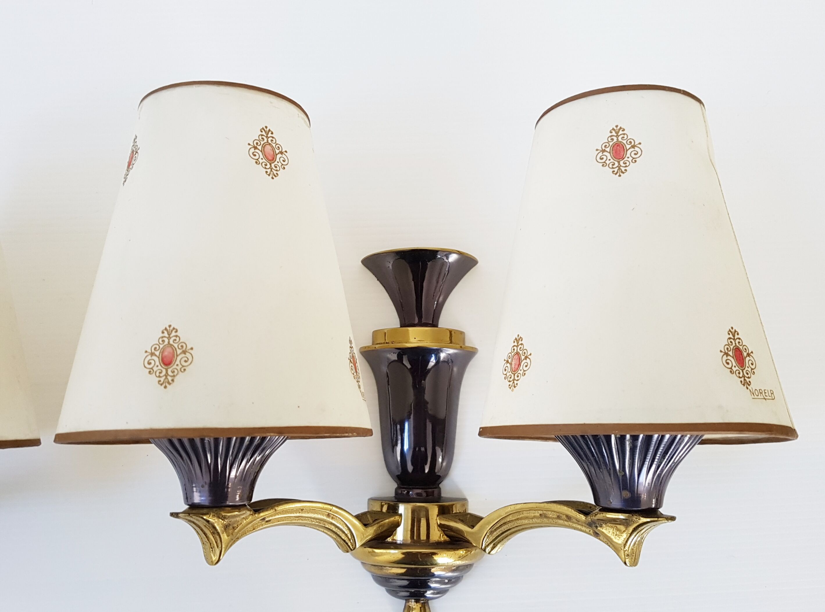 Pair of sconces in bronze of the 1950s