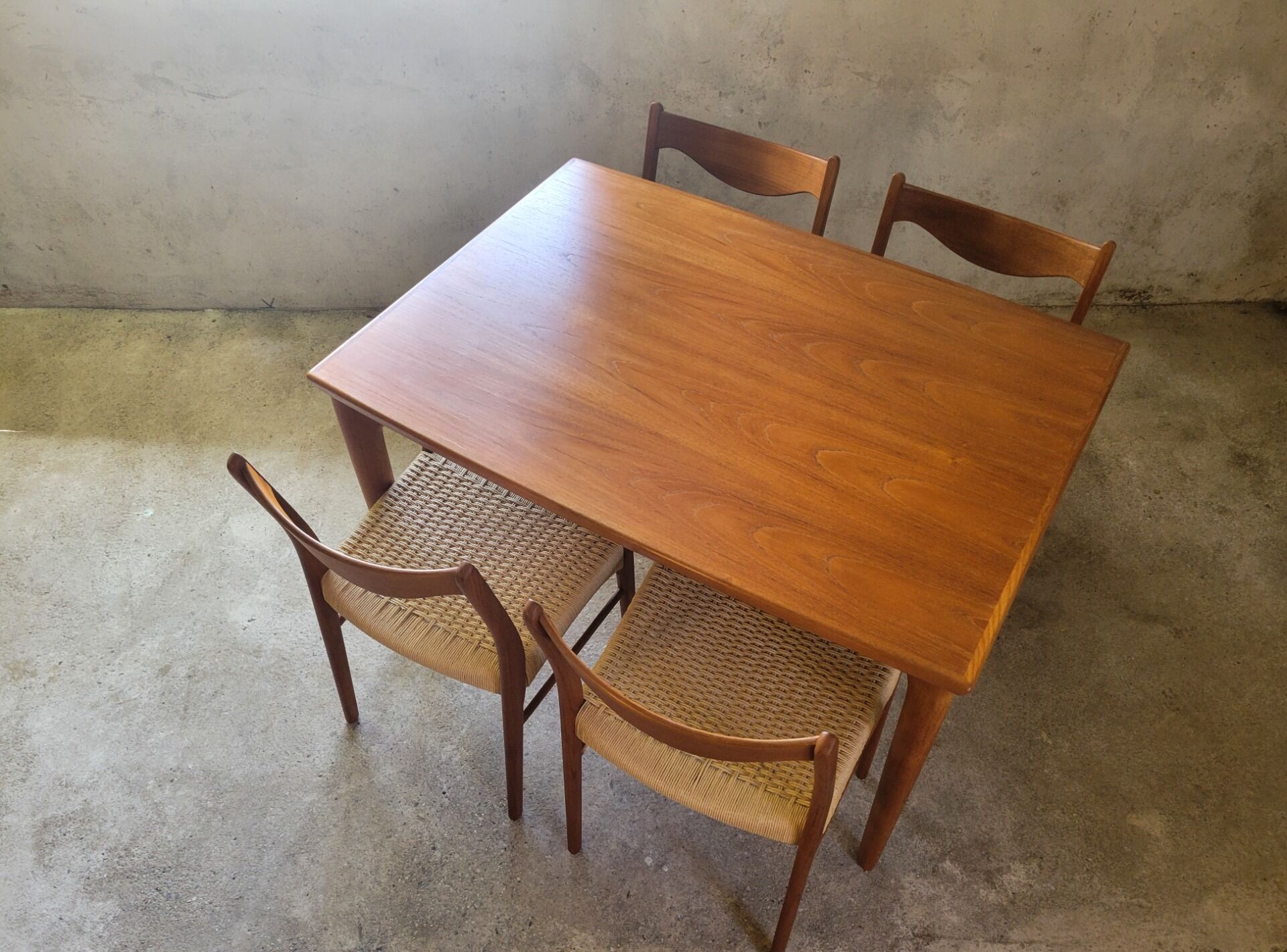 Table à manger extensible en teck par Grete Jalk pour Glostrup