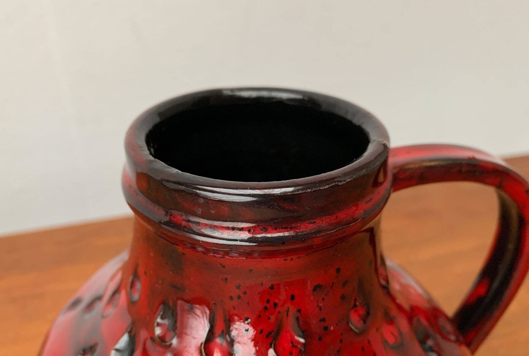 Strawberry pottery vase by Fratelli Fanciullacci for Bitossi, 1960s.