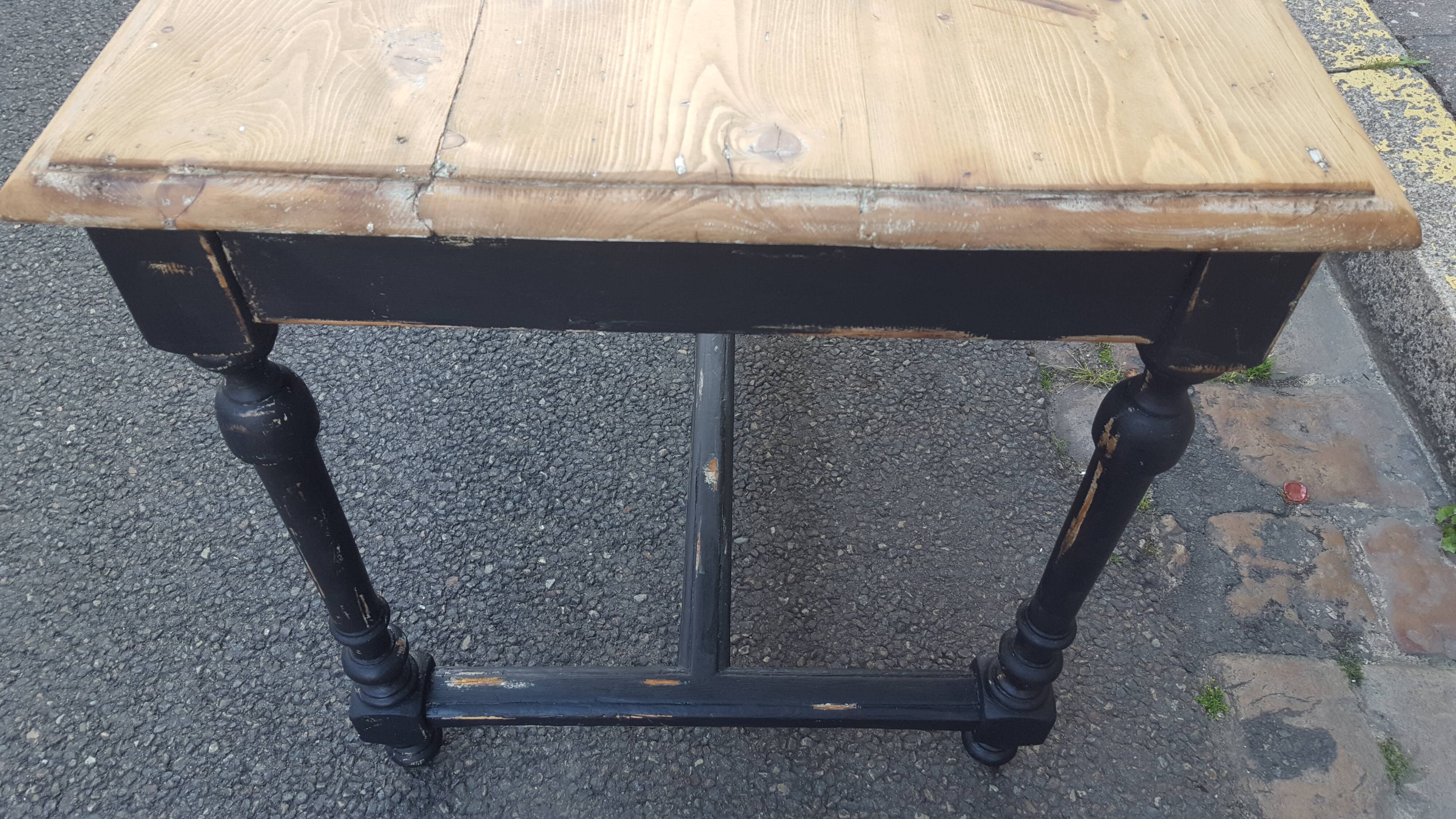 Black and wood table desk