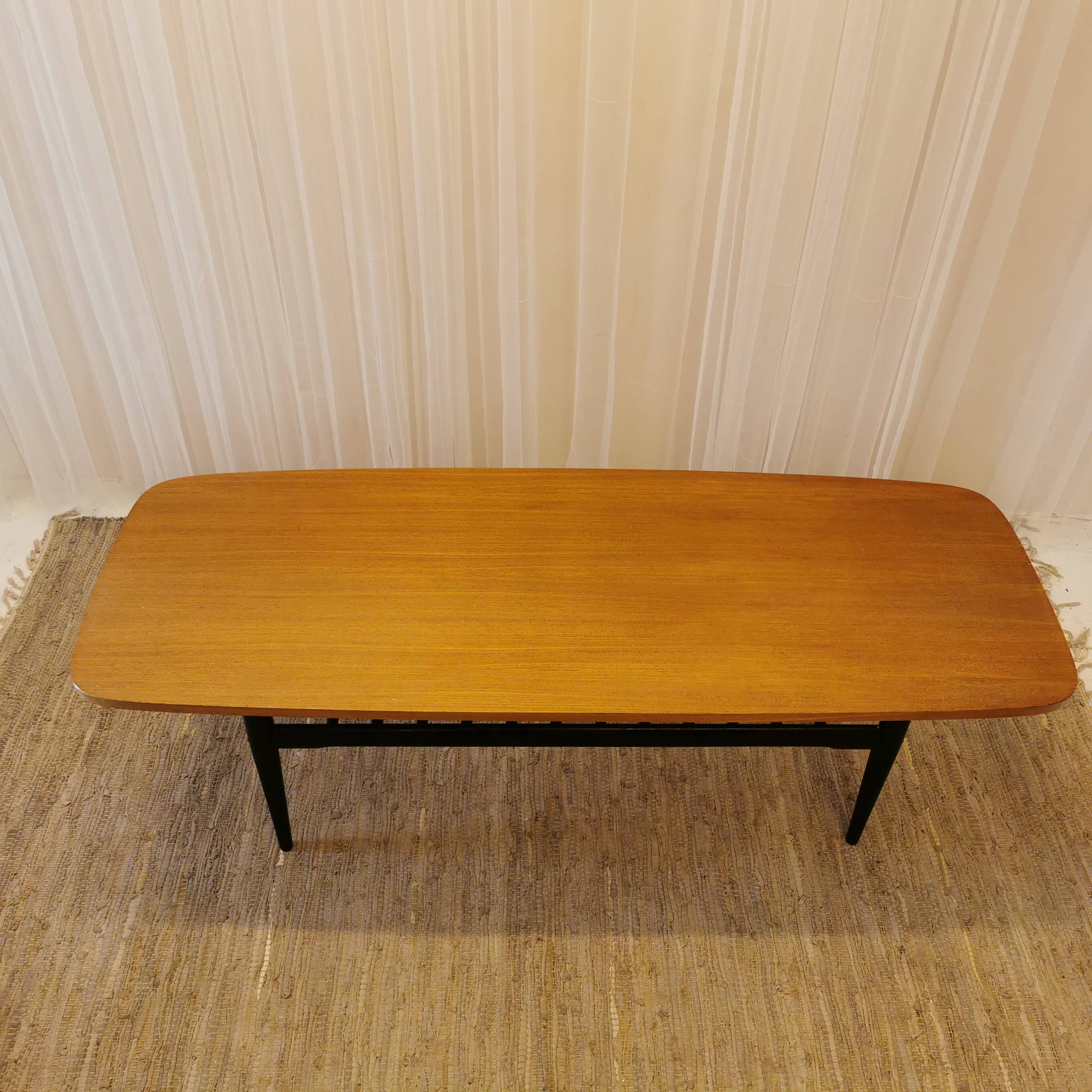 Table basse style scandinave