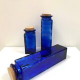 Trio de bocaux en verre bleu cobalt