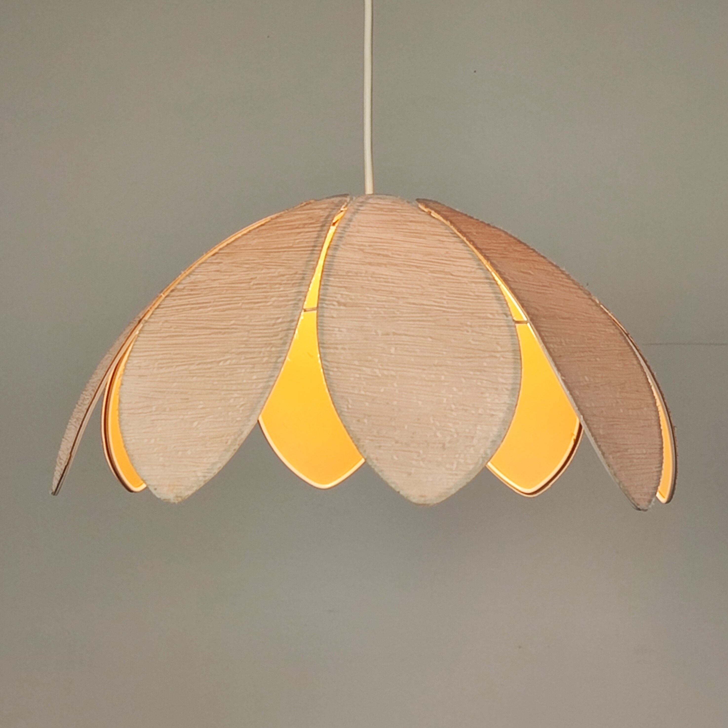Flower pendant lamp