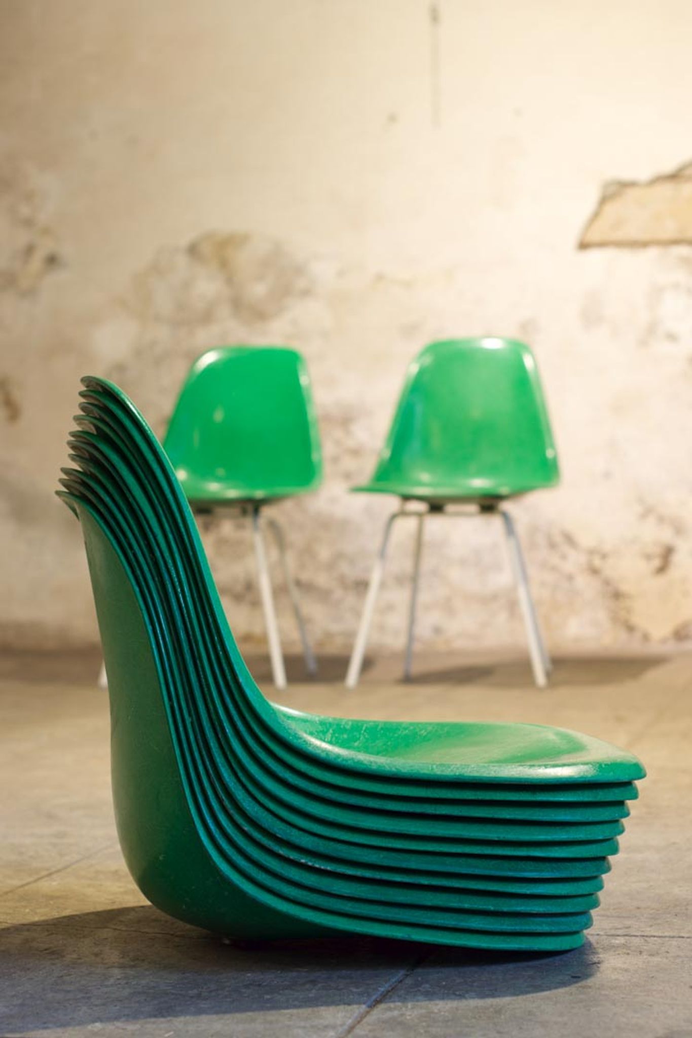 12 Vintage DSX Chairs Fiberglass Charles and Ray Eames / Herman Miller 1960'