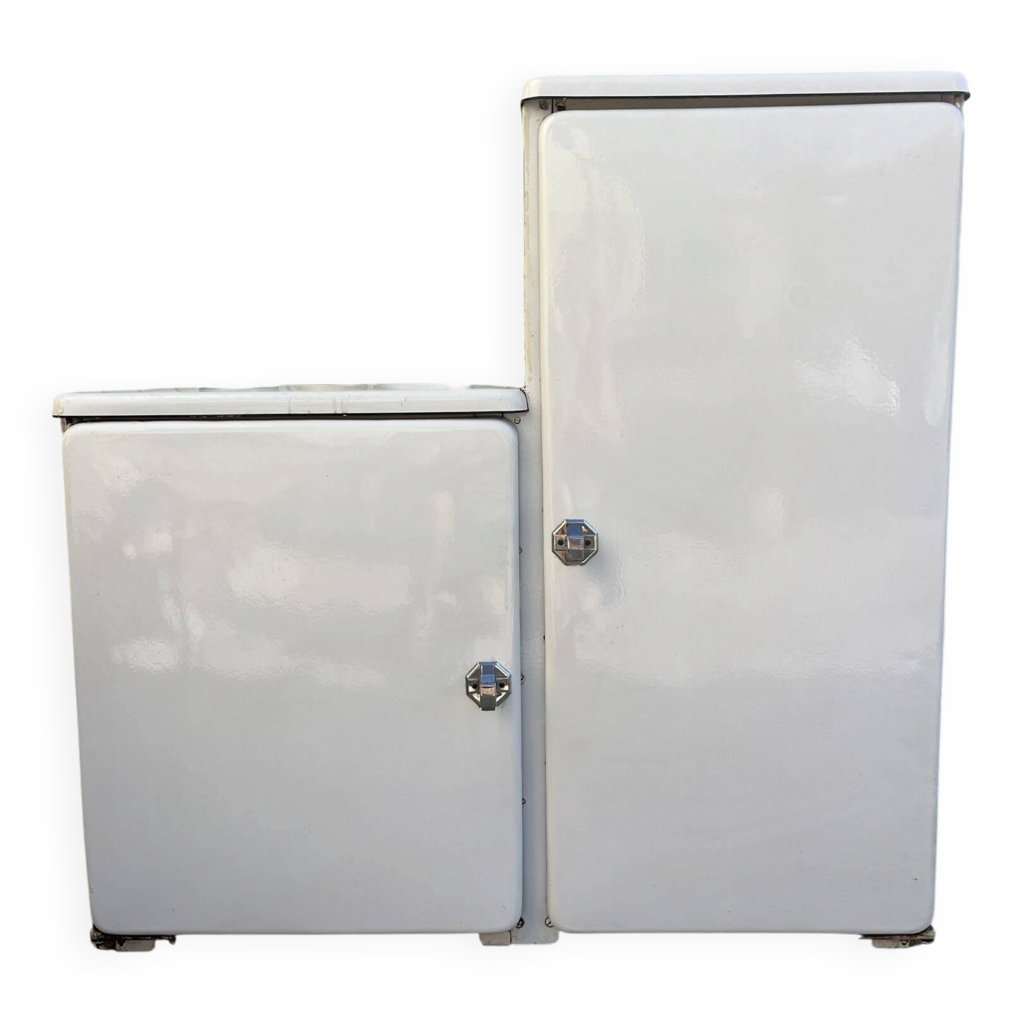 Armoire asymétrique tôle emaillee