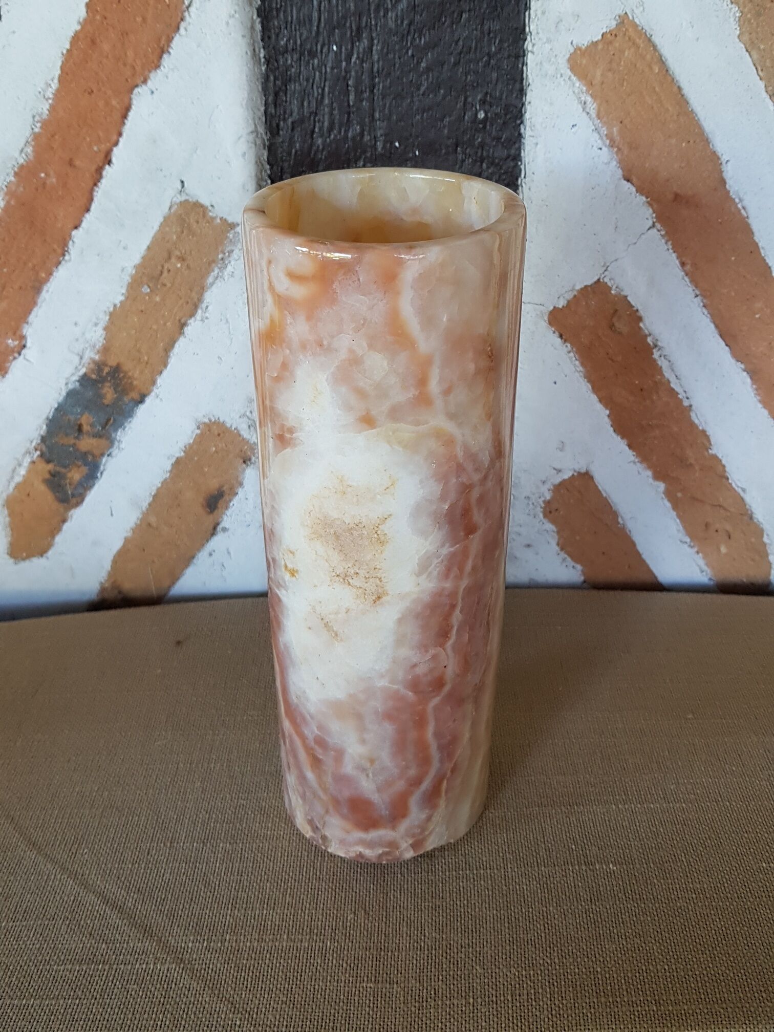 Vase roll cylinder tube marble