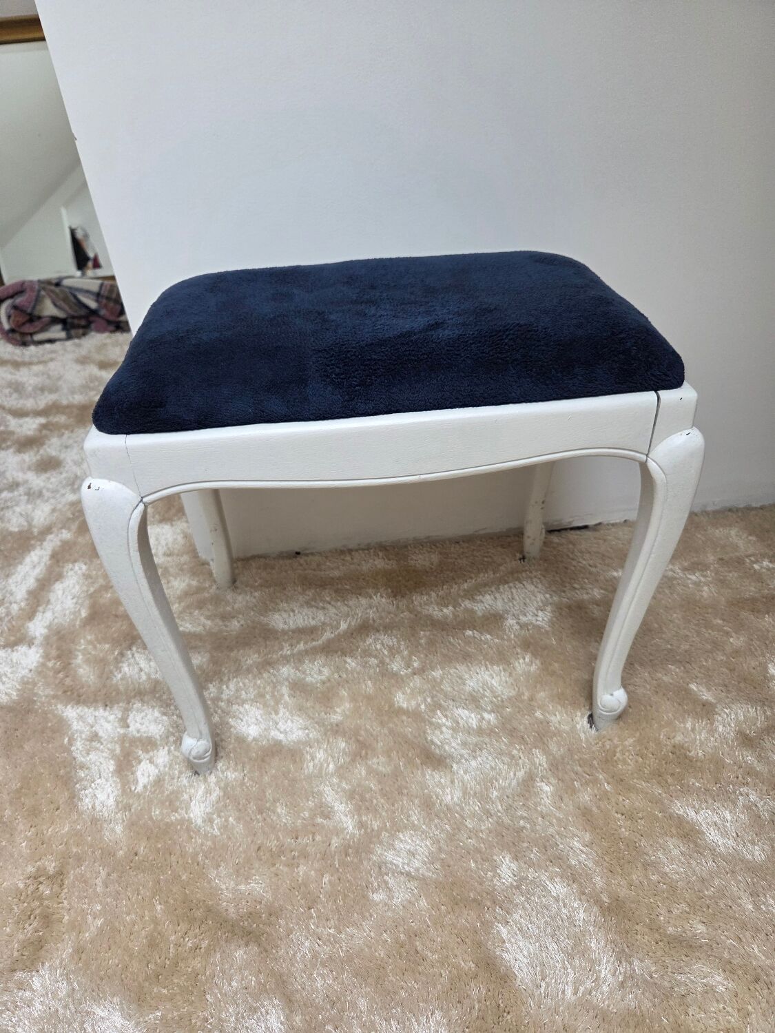 Vintage French Louis XV style stool in patinated white wood