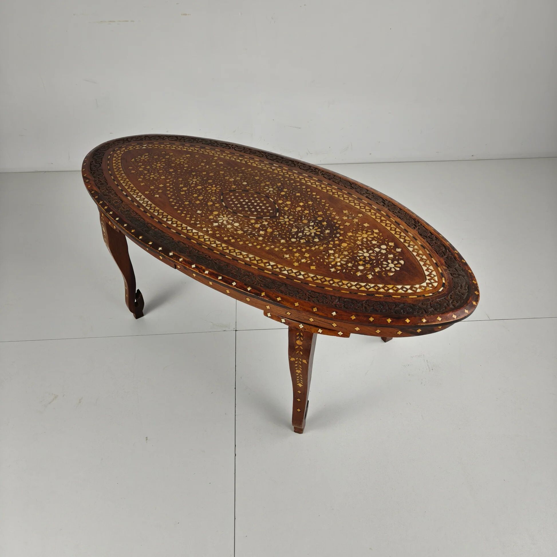 20th century Anglo-Indian inlaid bone coffee table
