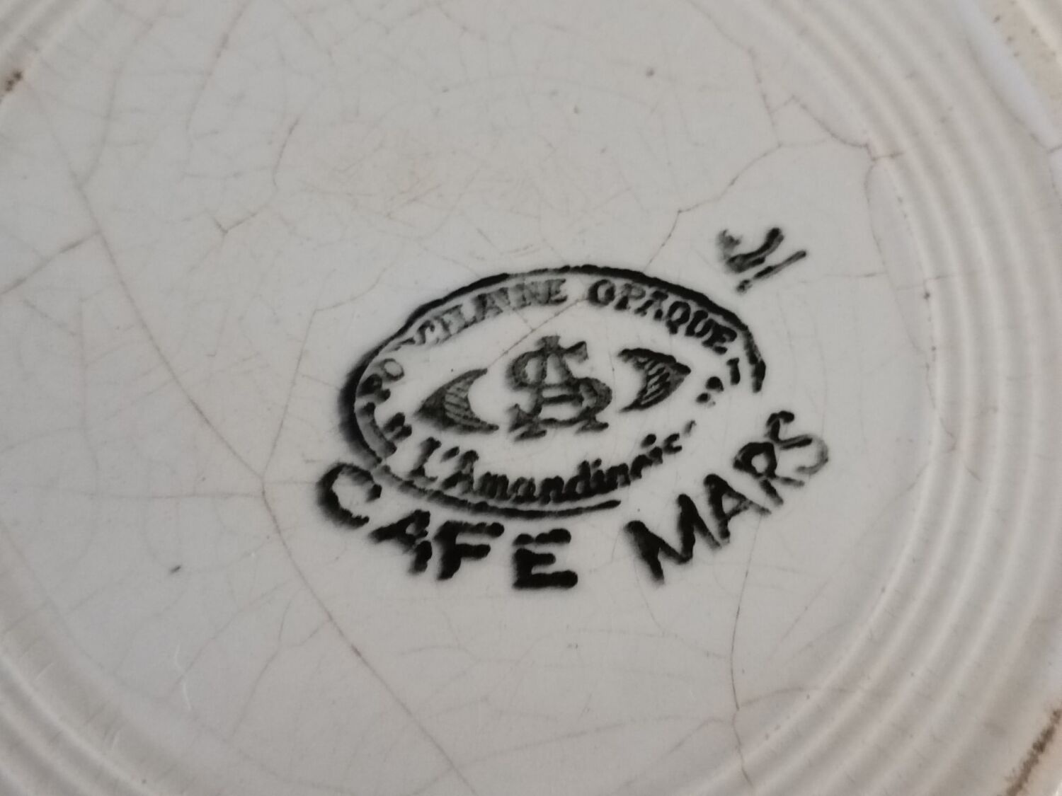 Lot 5 mismatched plates iron earth