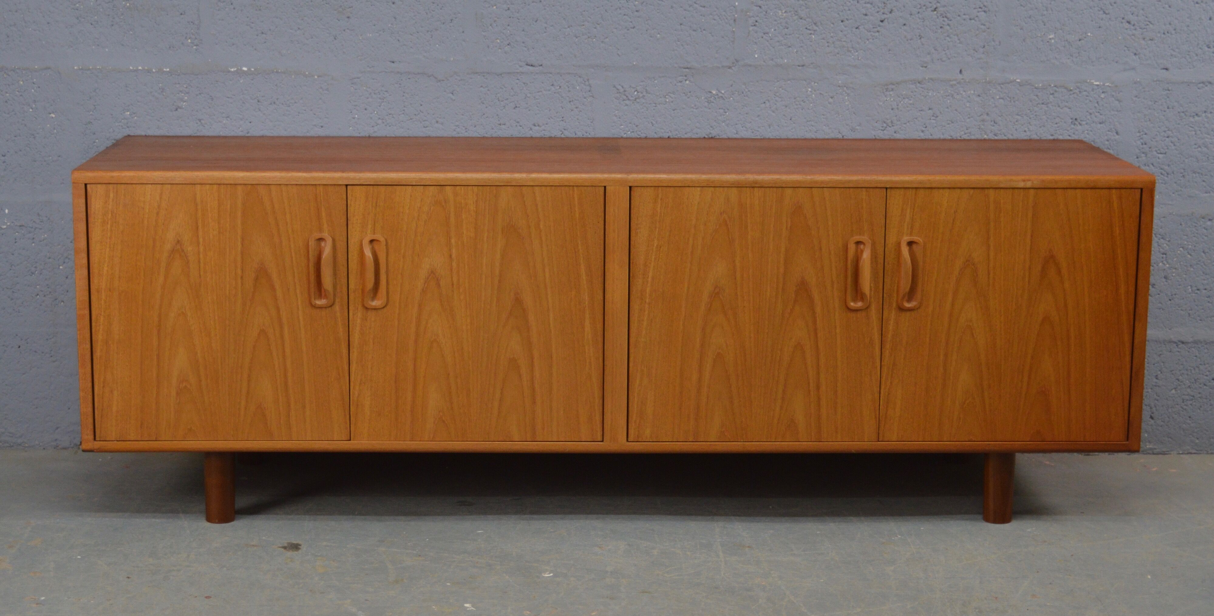 Mid century low sideboard by Gplan