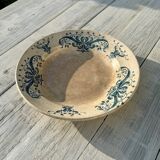 Deep dish from Lyon Faience