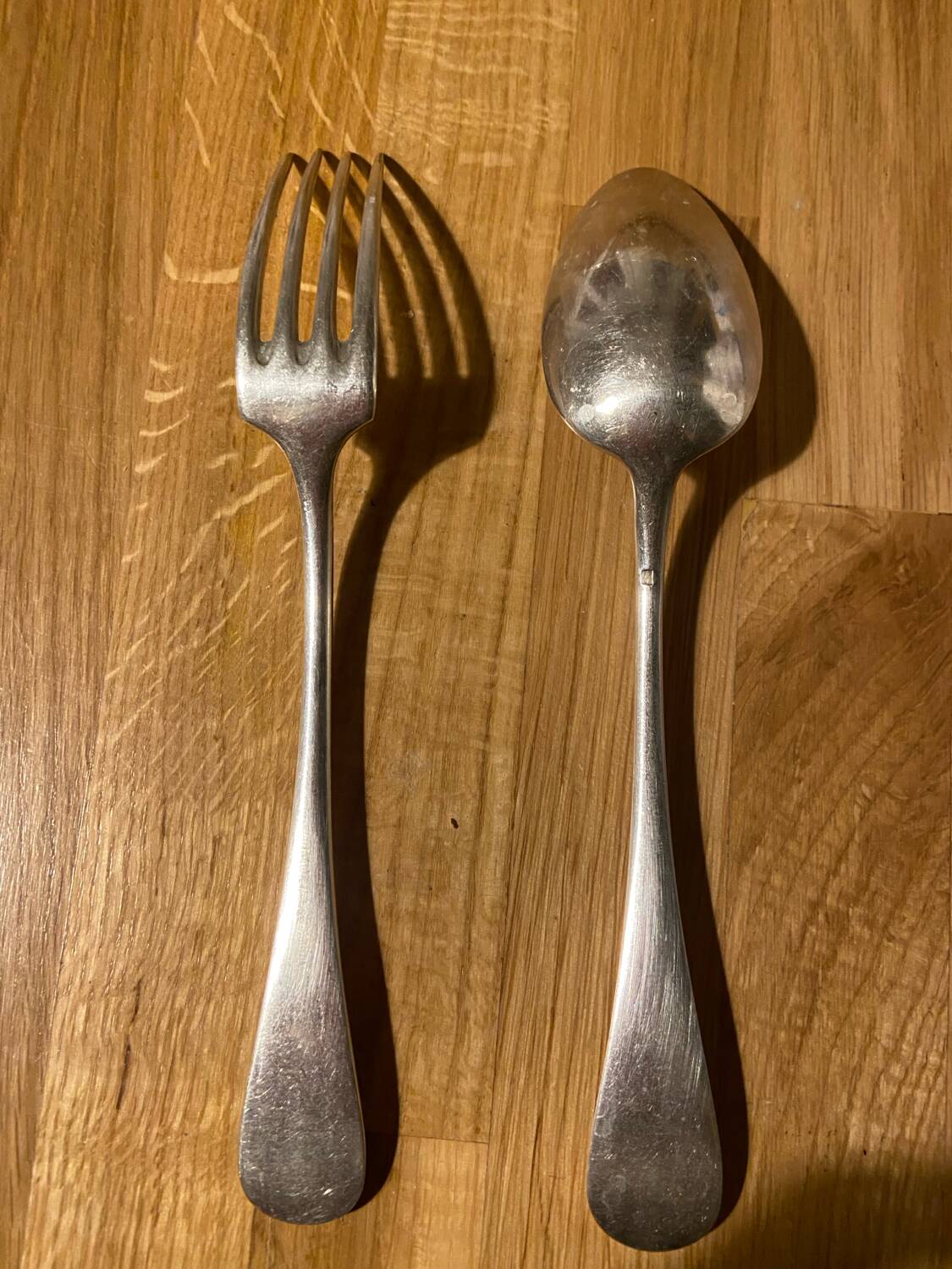 Silver cutlery set