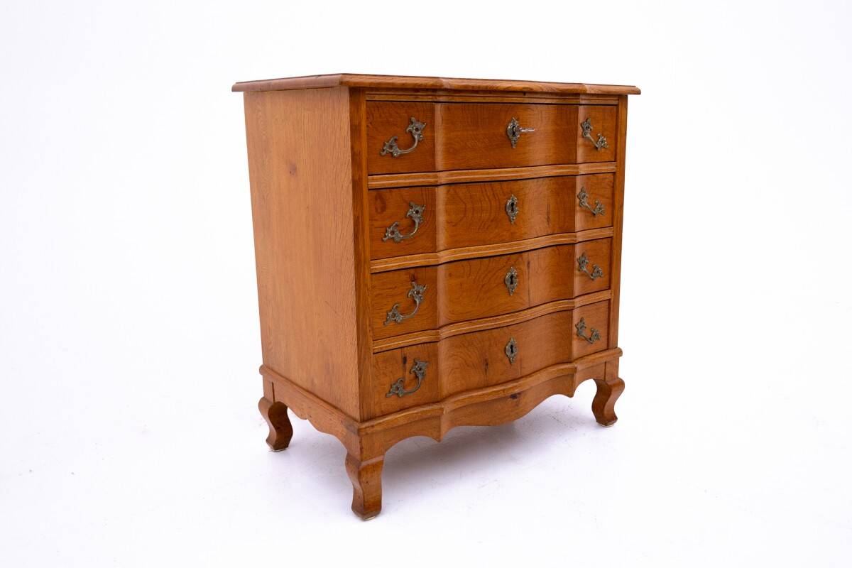 Oak chest of drawers, Northern Europe, circa 1910