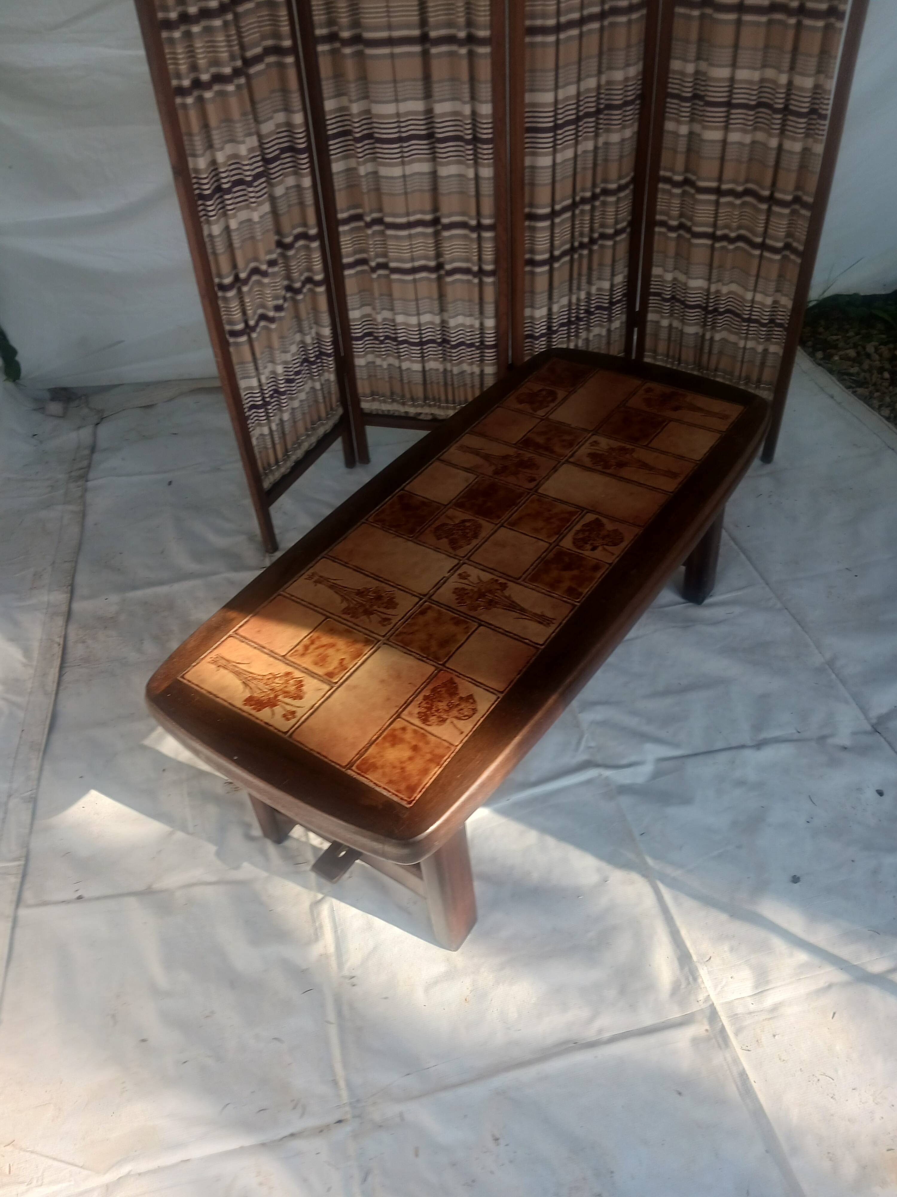 floral pattern coffee table