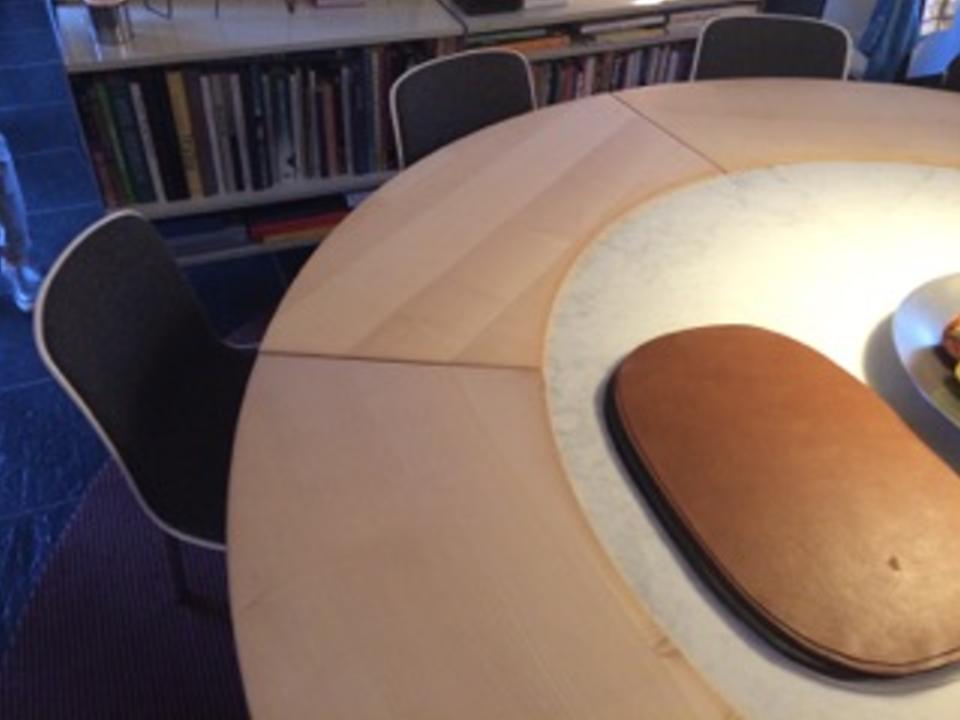 Kp54 + 54 A Poul Kjærholm Dining table