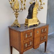 Commode sauteuse Louis XVI en marqueterie 19ème