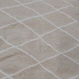 Hand-made beige and white wool rug 65x144cm