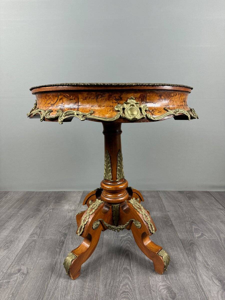 Louis XV style pedestal table, 20th century