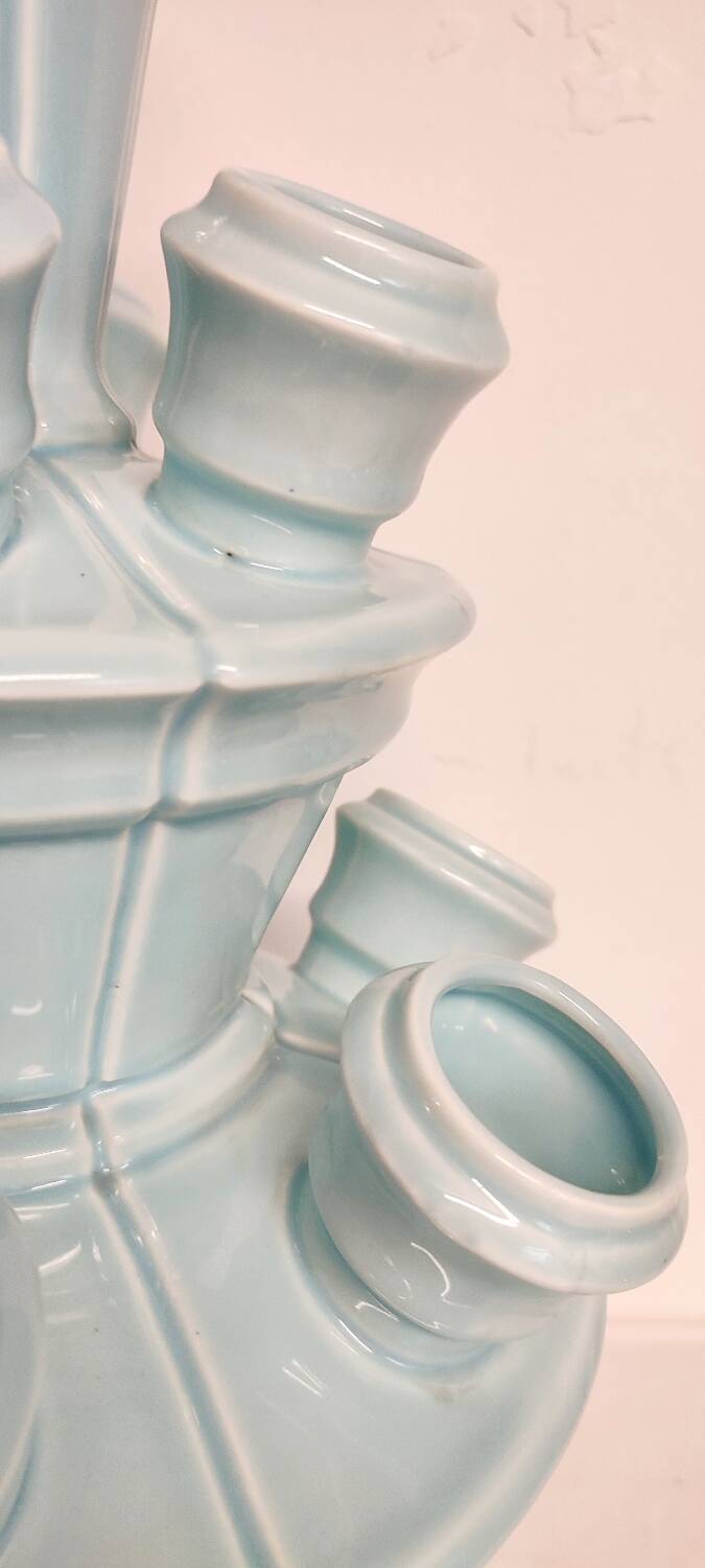 Jarrón de cerámica de Manises. Spain, 1960s.