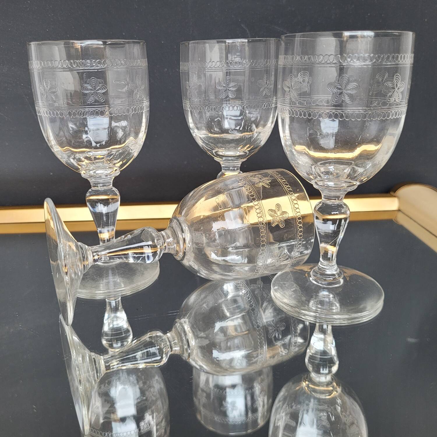 Verres à apéritif gravés soufflés – fin XIXᵉ / début XXᵉ siècle