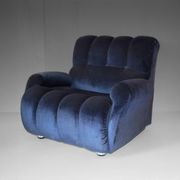 Fauteuil italien moderne en velours bleu