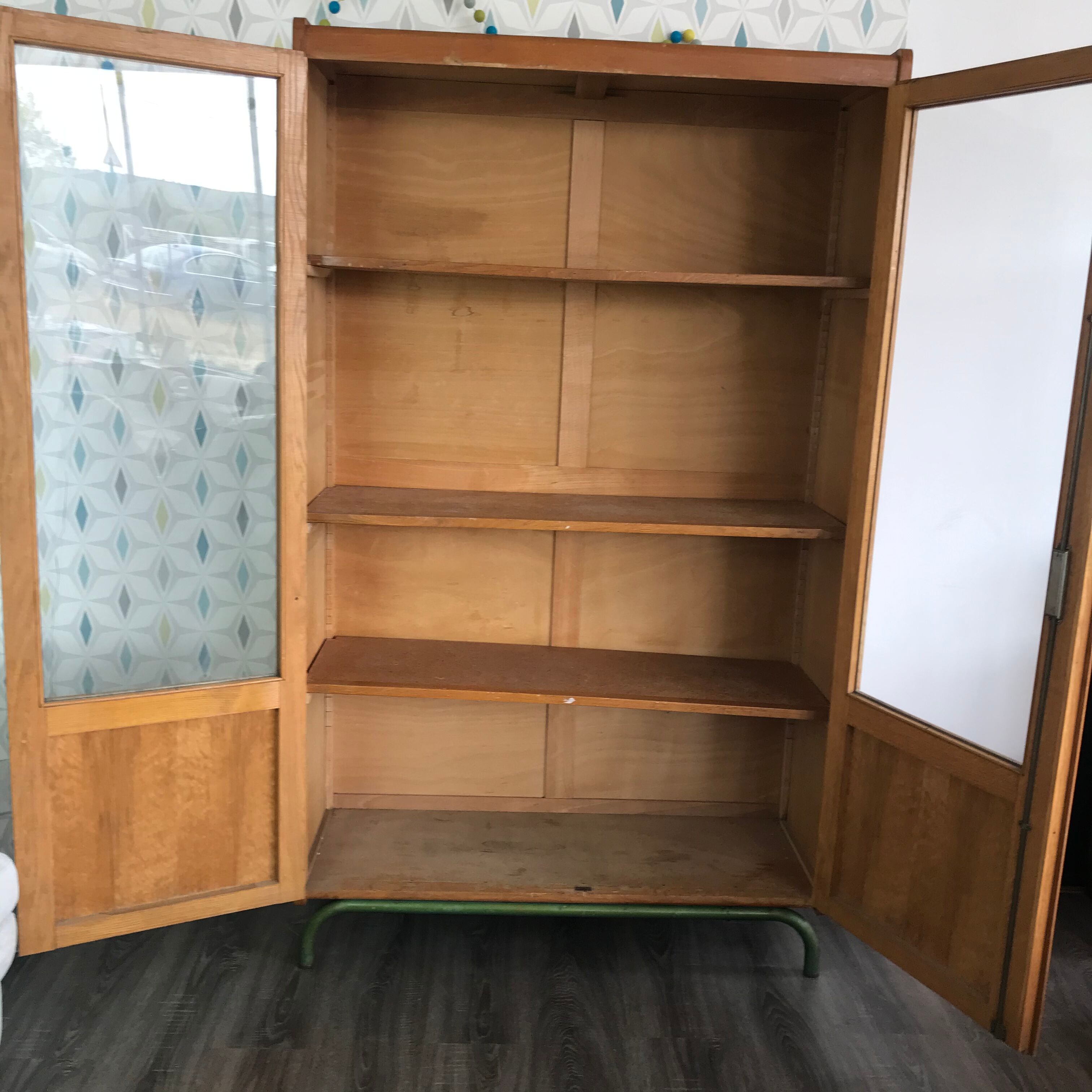 Armoire bibliothèque vitrine école