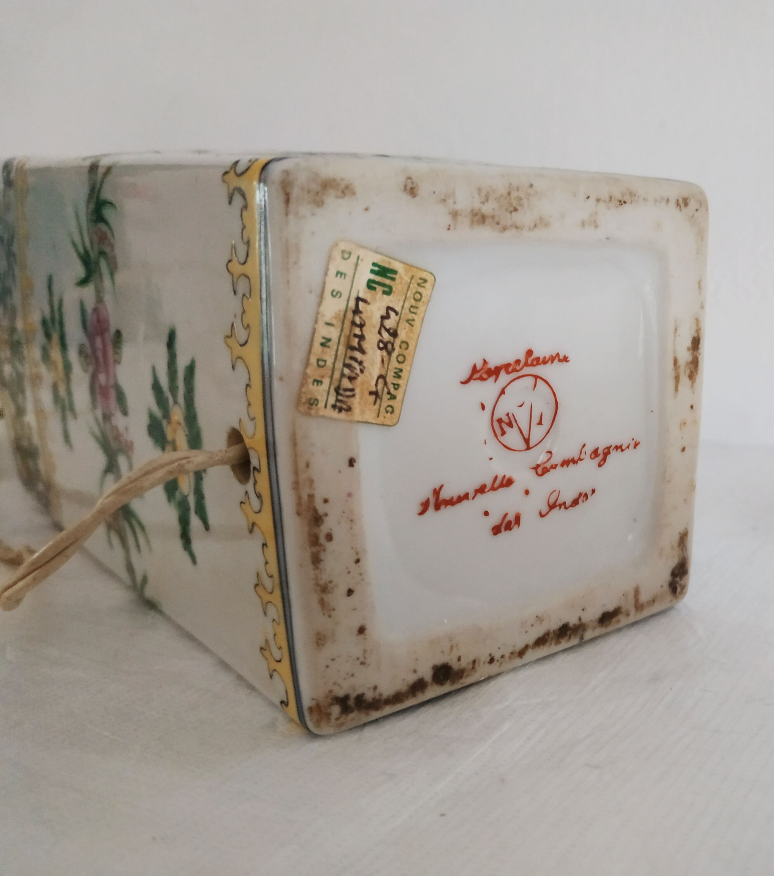 New company of India vase mounted in lamp