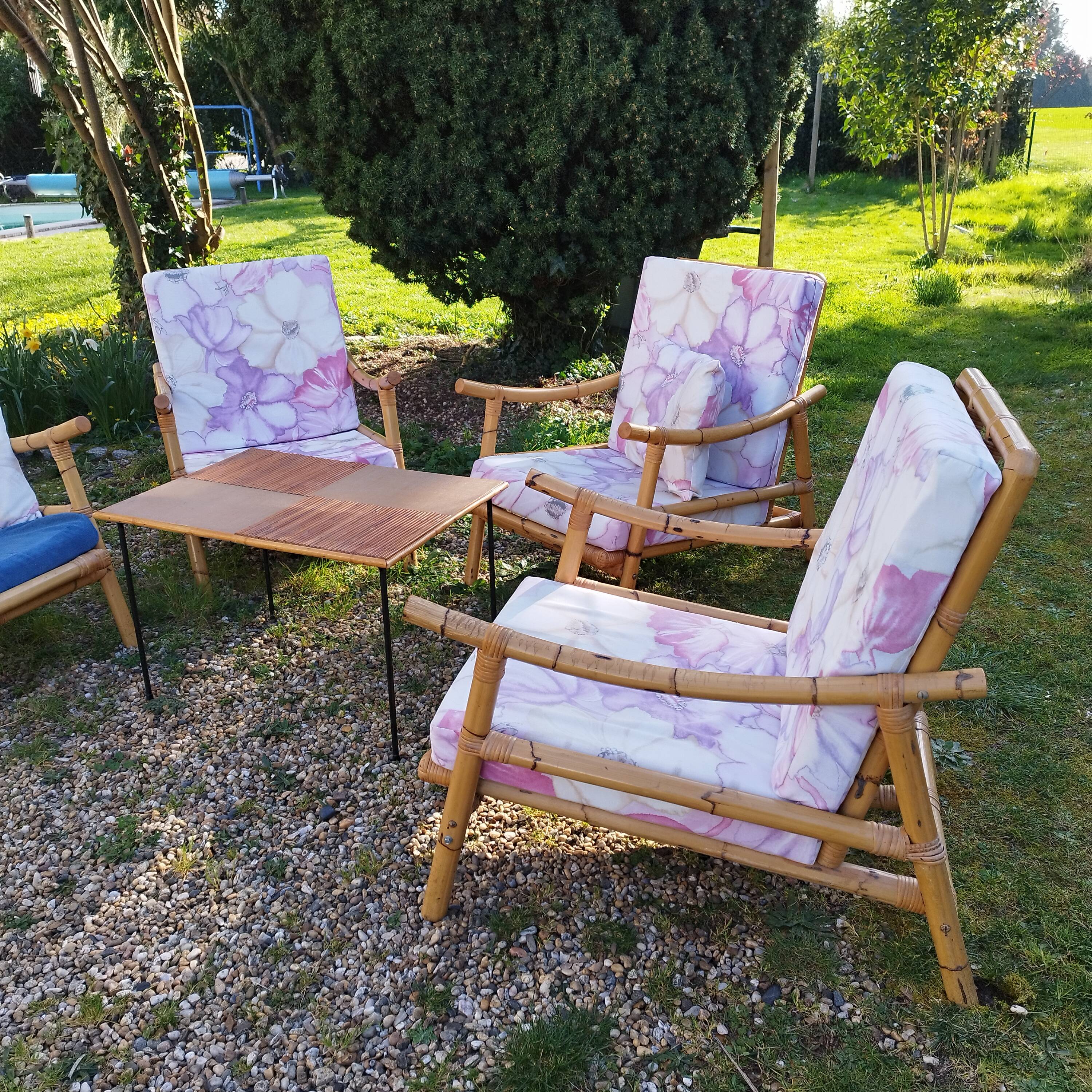 4 fauteuils en bambou et table basse vintage
