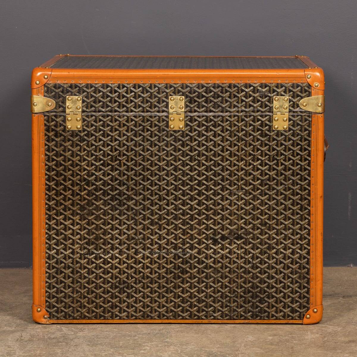Antique 20thC French Hat Trunk In Chevron Canvas By Goyard, Paris c.1920