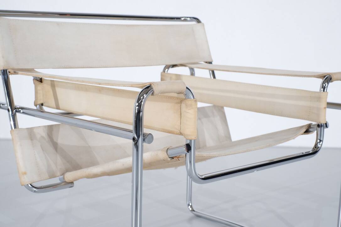 "B3 Wassily" armchair in fabric by Marcel Breuer for Gavina, 1925.